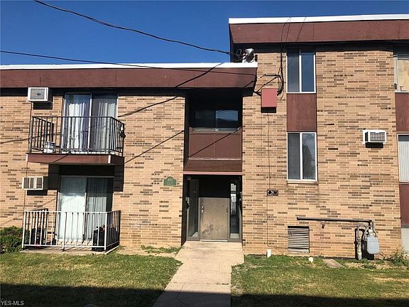 2nd image of 16112 Maple Park Dr #A-23