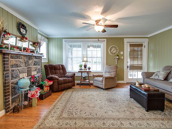 5th image of 506 Kingwood Dr
