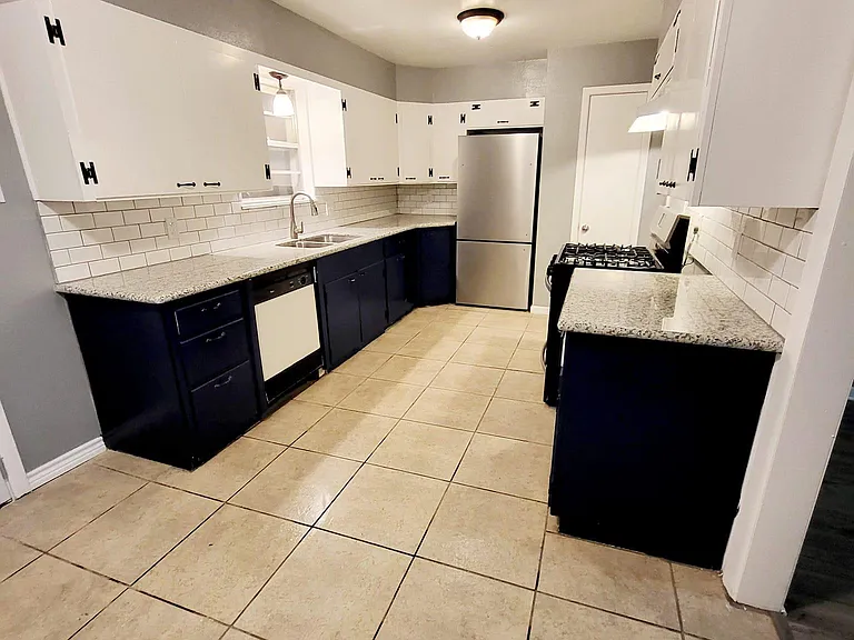3505 Houston Ave — Photo 17