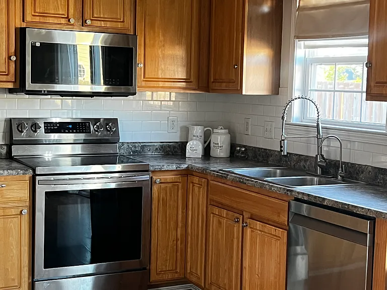2617 Naudin Ct — Photo 5
