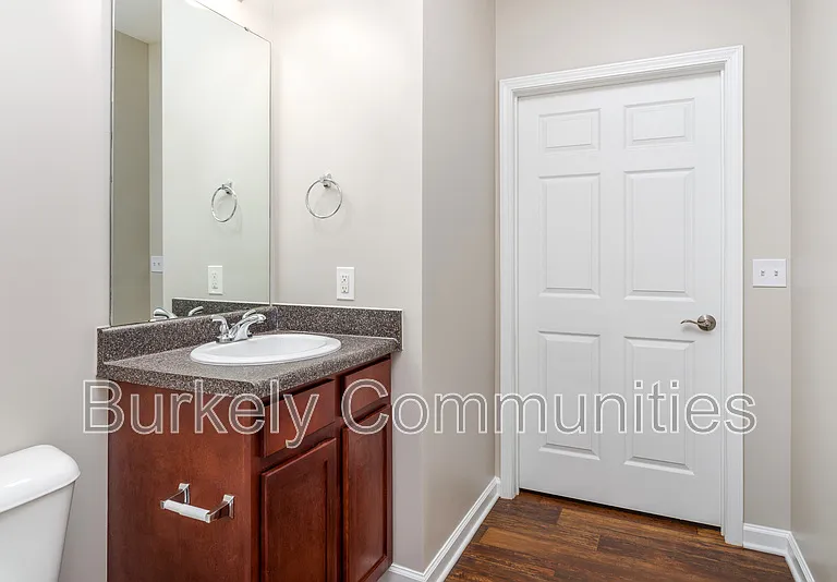 104 Thornton Ct #E — Photo 36