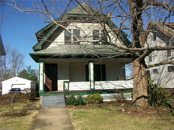 3rd image of 371 Bonnie Brae Ave NE