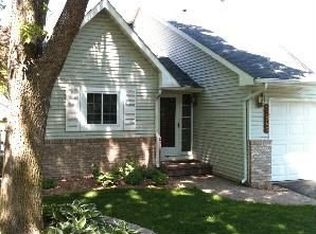 17645 Lorence Way, Eden Prairie, MN 55346