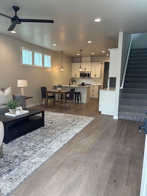 2nd image of 1604 S Michigan Ave