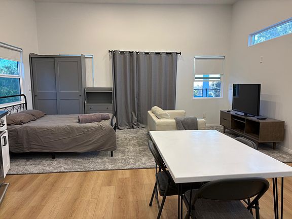 5th image of 11767 Treeview Pl