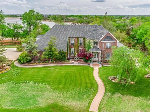 15308 Leslie Dr NW, Piedmont, OK 73078