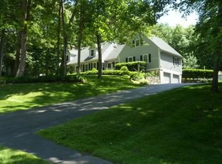 33 Parsonage Hill Rd, Haverhill, MA 01832