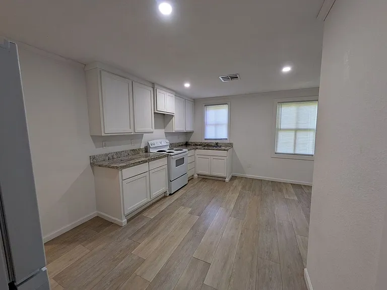 1420 Live Oak Ave — Photo 9