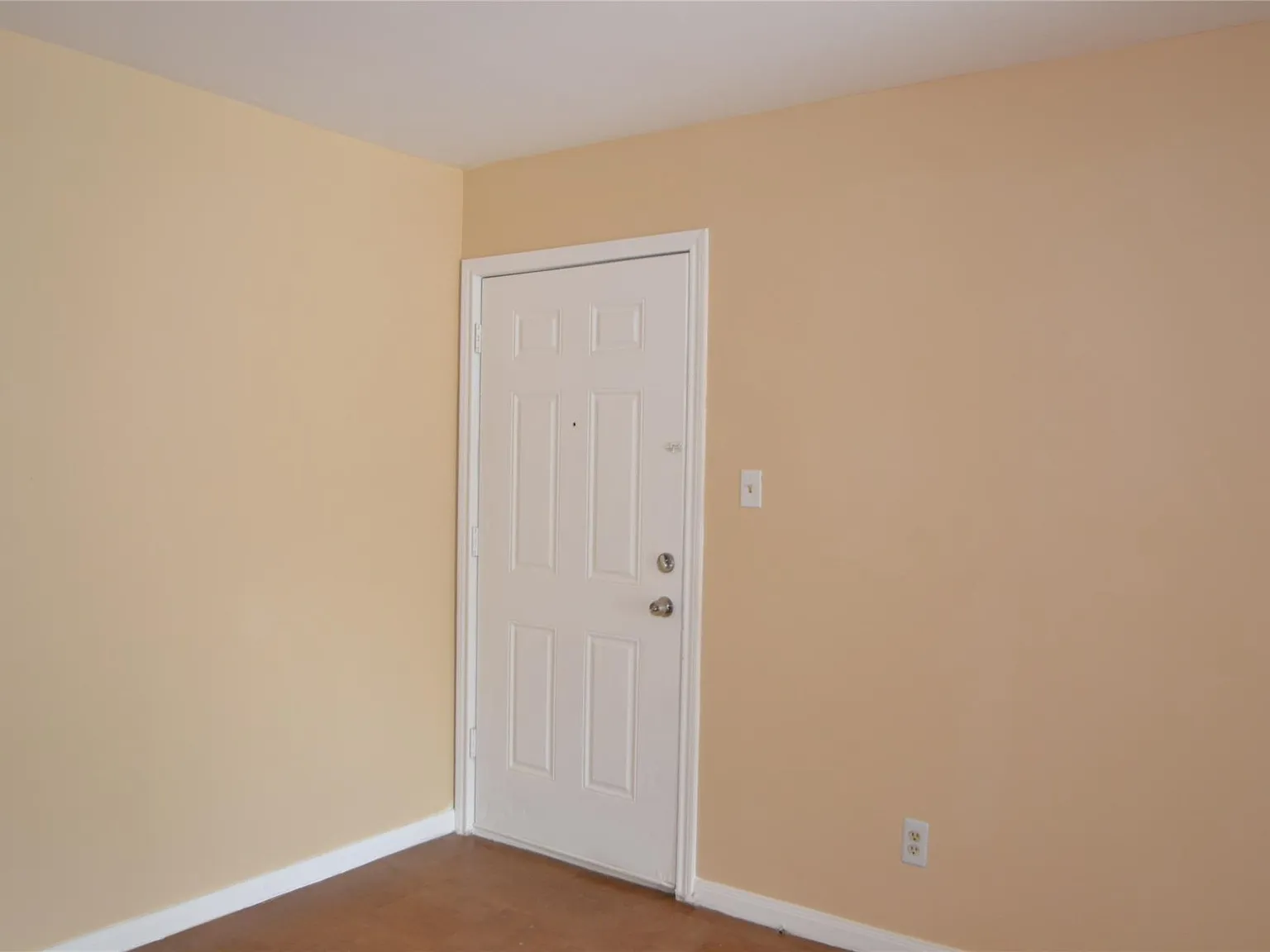 2 bed, 1.0 bath, 700 sqft, $950 — Photo 4