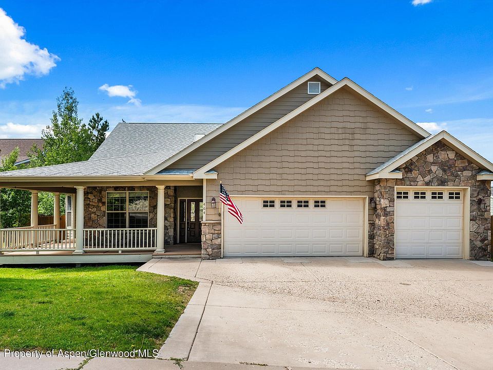 1st image of 464 Silverhorn Dr