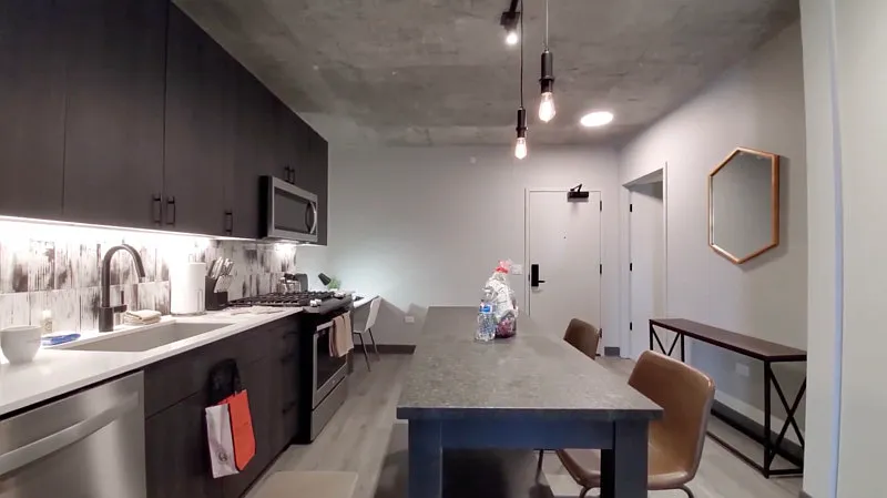 1 bed, 1.0 bath, 600 sqft, $2,400 — Photo 2