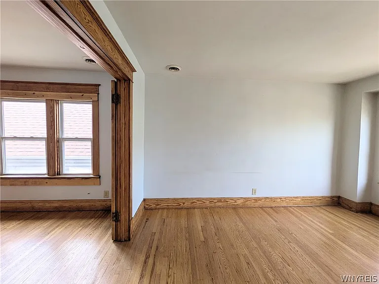 47 Bridgeman St #UPPER — Photo 5