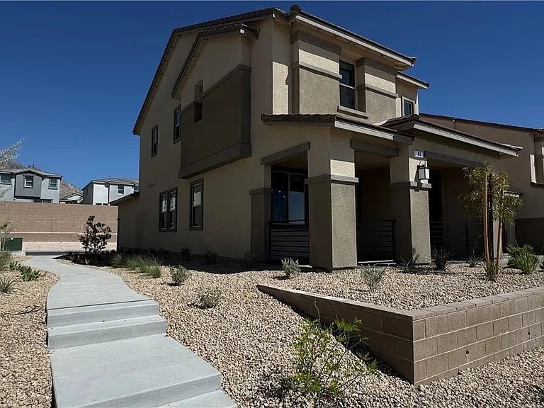 92 Hornbeck Ln — Photo 3