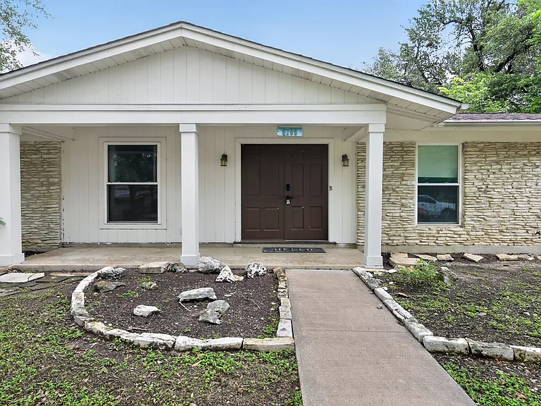 6700 La Salle Dr — Photo 5