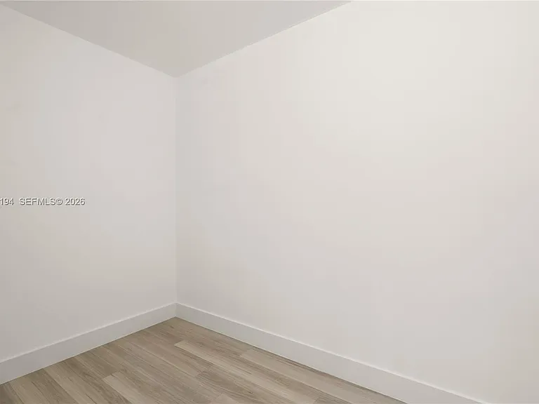 1087 Deerwood Ln — Photo 30