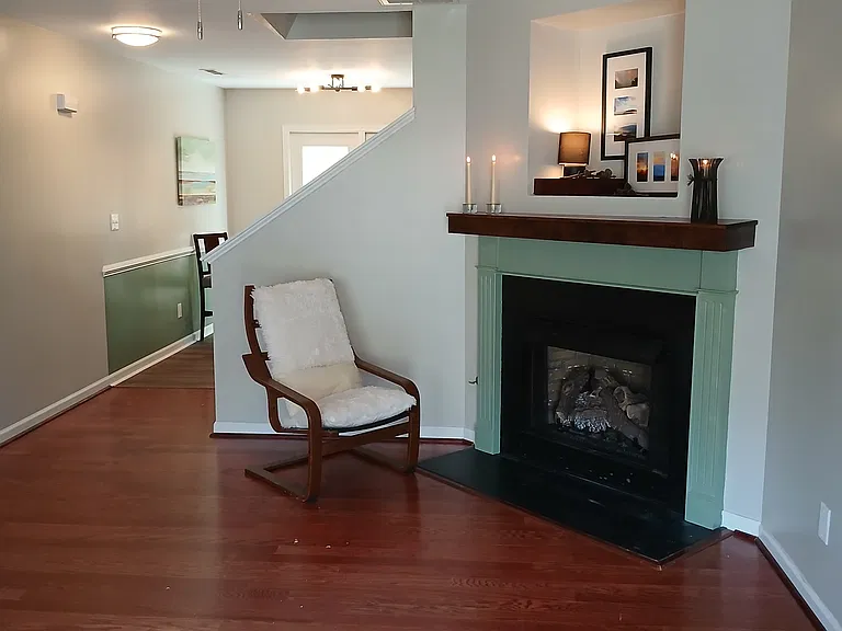 74 Old Salem Ct — Photo 5
