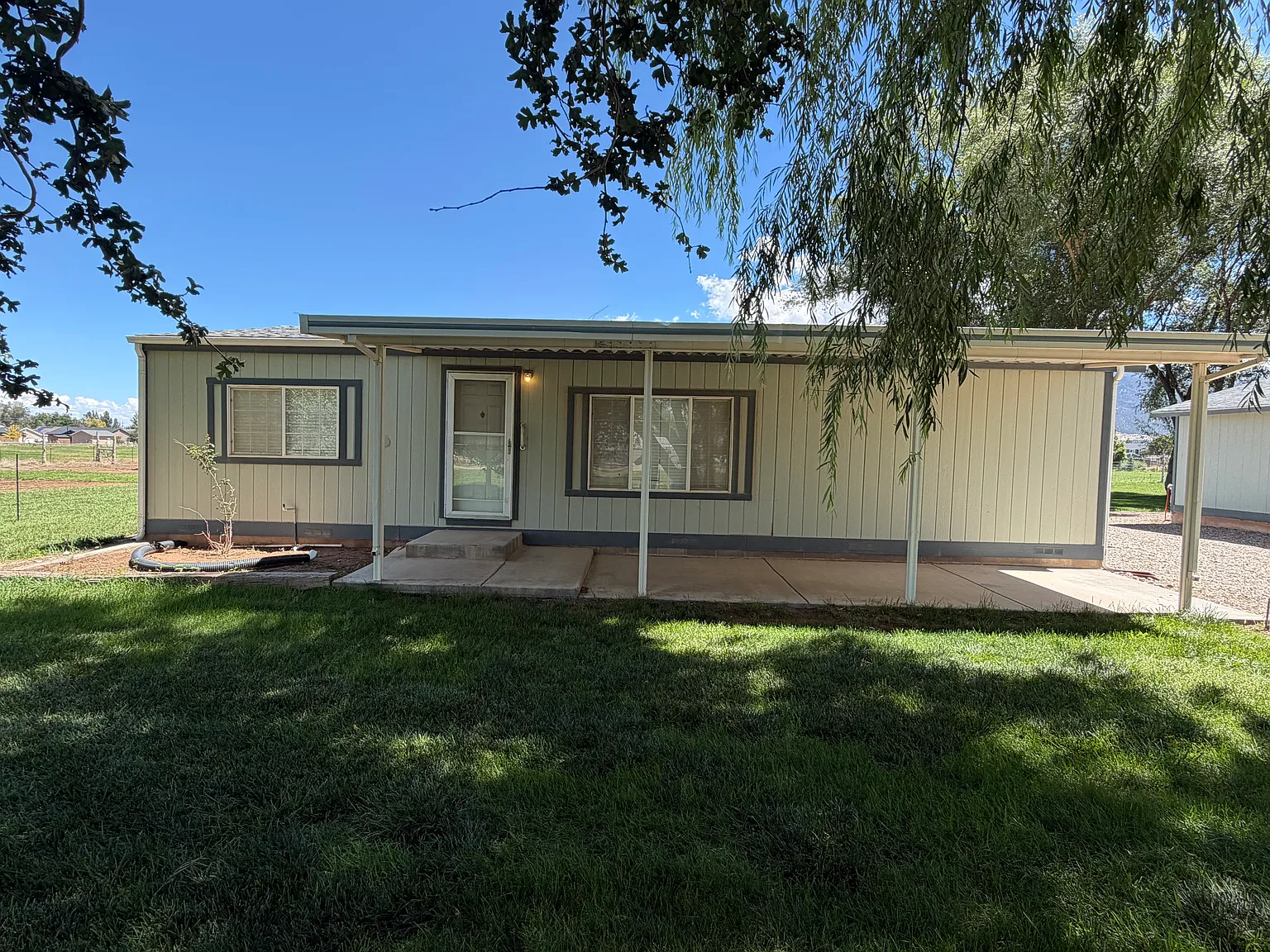 3 bed, 1100 sqft, $1,600 — Photo 3