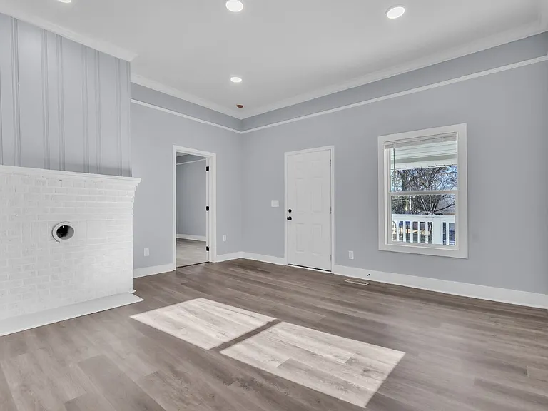 307 B St — Photo 7