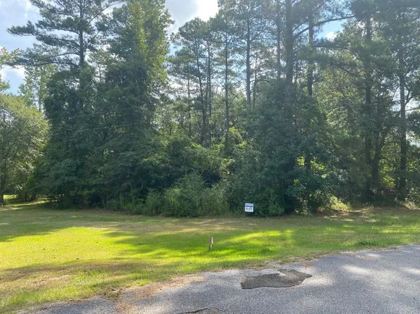 16 J Barnes Rd, Purvis, MS 39475