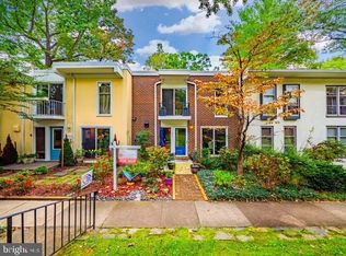 1684 Wainwright Dr, Reston, VA 20190