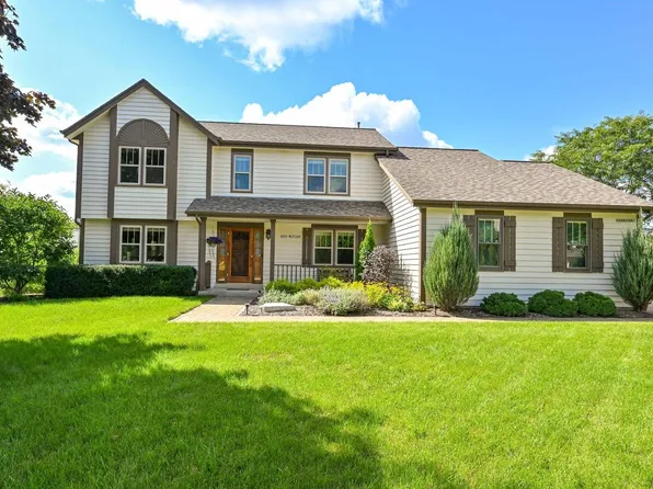 N50W17285 Greenview AVENUE, Menomonee Falls, WI 53051