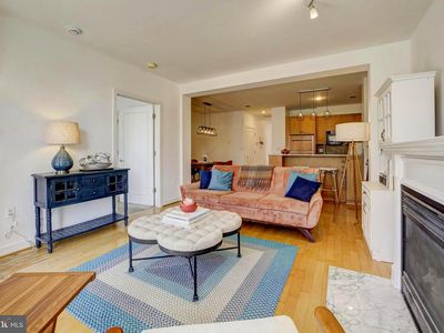 4025 Connecticut Ave NW APT 405, Washington, DC, 20008