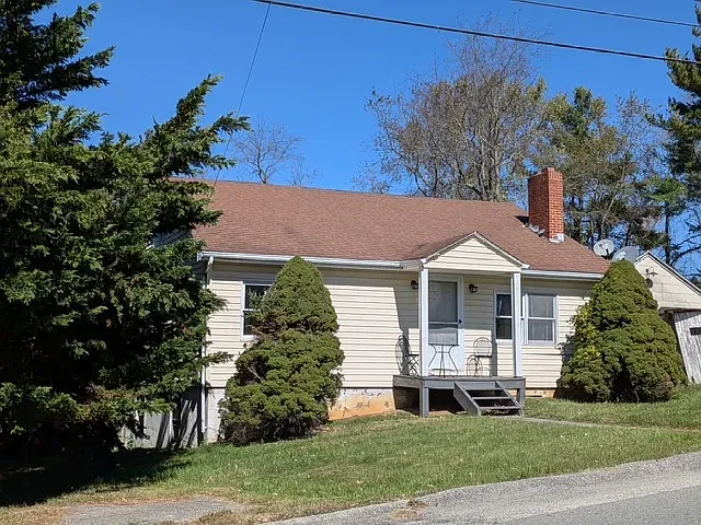 2 bed, 1400 sqft, $1,500 — Photo 1
