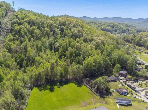 Morton Ln, Jellico, TN 37762