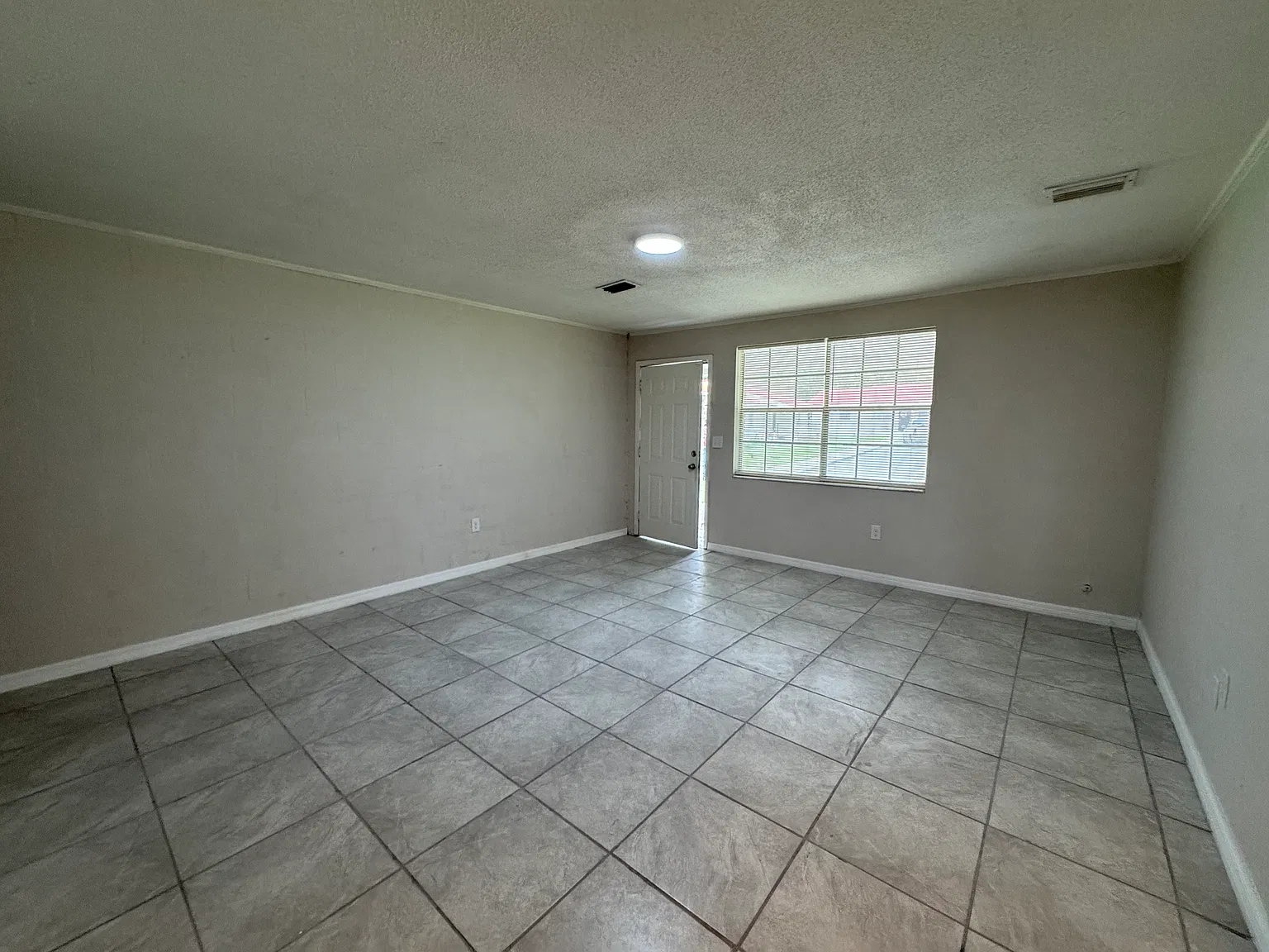 2 bed, 850 sqft, $1,095 — Photo 4