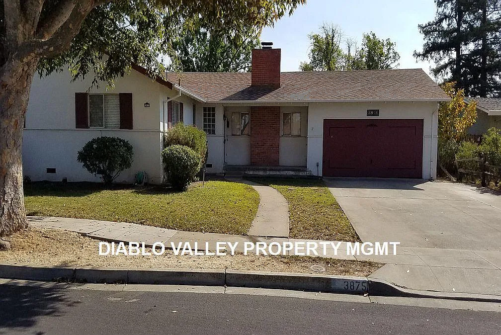 3875 Pestana Way photo 1