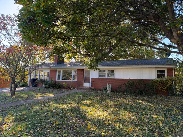 4408 Fontaine Dr, Roanoke, VA 24018