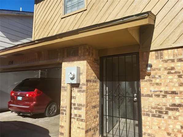 8300 NW 10th St APT 154, Oklahoma City, OK 73127