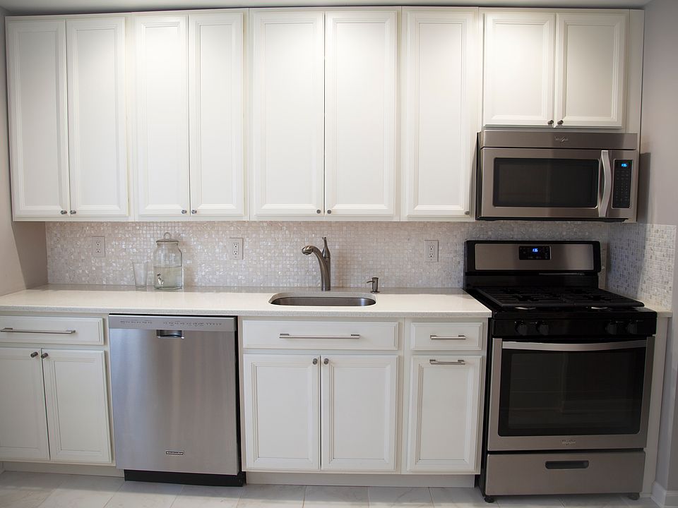 1st image of 57 Parkside Dr