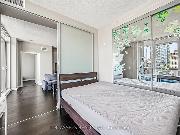 770 Bay St #2112 — Photo 10