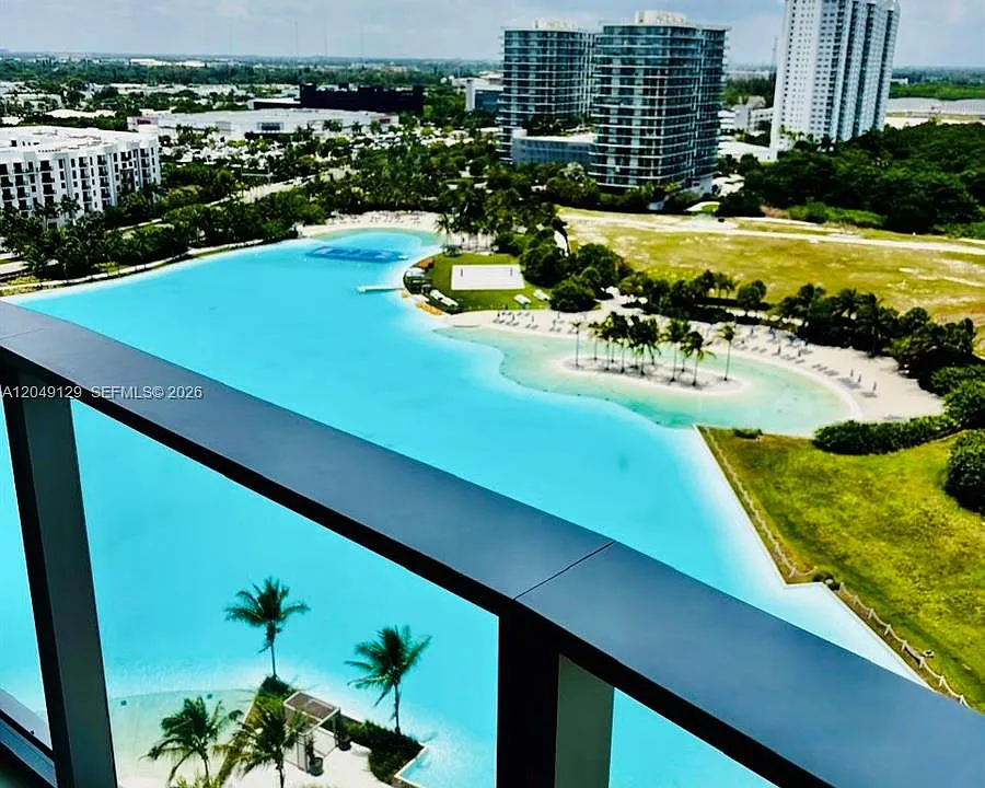 2411 Laguna Circle North 1411 #1411