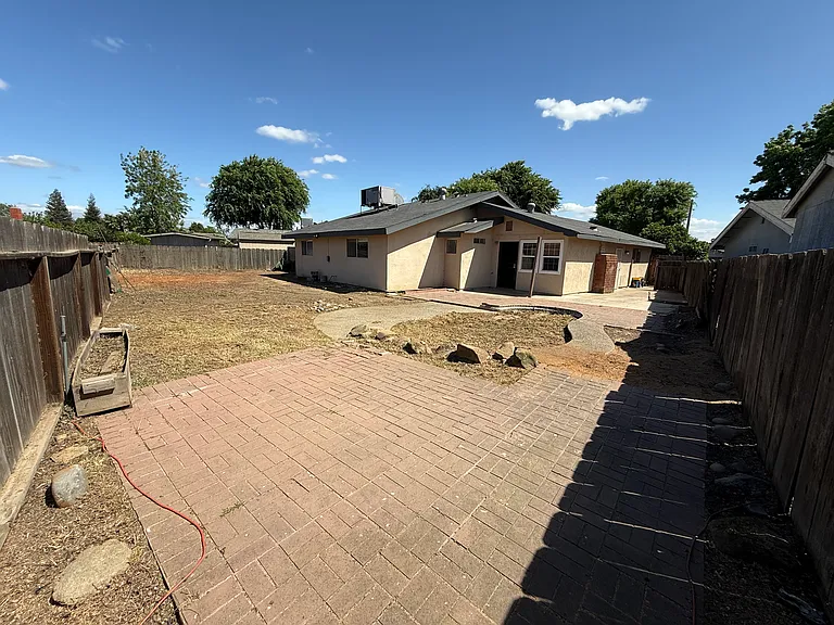 4914 W Feemster Ave — Photo 18
