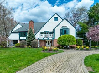 6 Fairway Dr, Andover, MA 01810