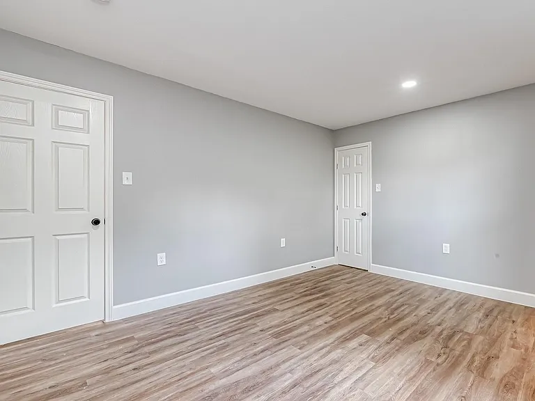 6715 Victoria St #A — Photo 24