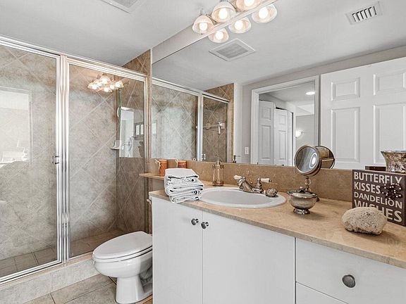 5th image of 625 Casa Loma Blvd Unit 506