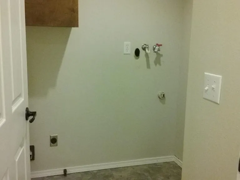 1347 Whitney Ave #A — Photo 6