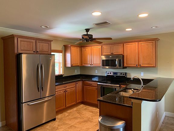 3rd image of 3048 Lakatos St