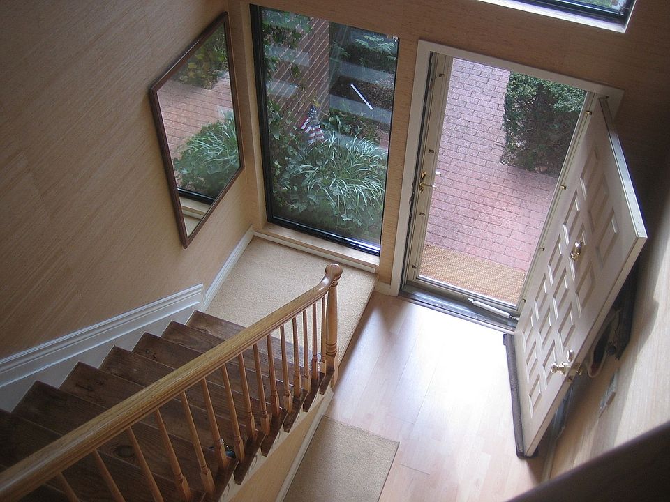 Souther Exposure Foyer