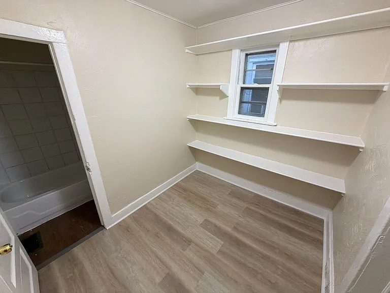 114 Smith Ave — Photo 12
