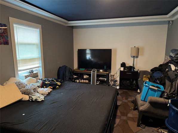 Additional property image - 608 S Willomet Ave, Dallas, TX 75208