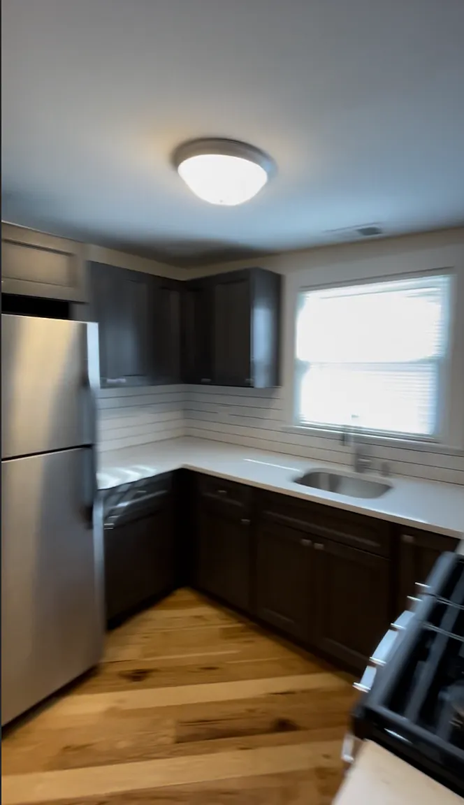 2 bed, 900 sqft, $1,550 — Photo 2