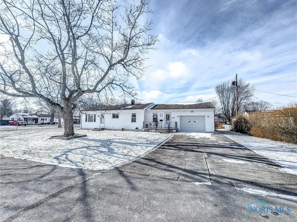 1309 42nd St, Fostoria, OH 44830