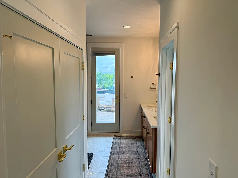 828A Watts Ln — Photo 8