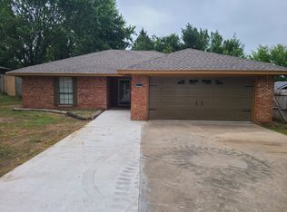 2330 Arlington St, Ada, OK 74820