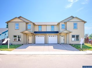 1050 Kennedy St, Woodburn, OR