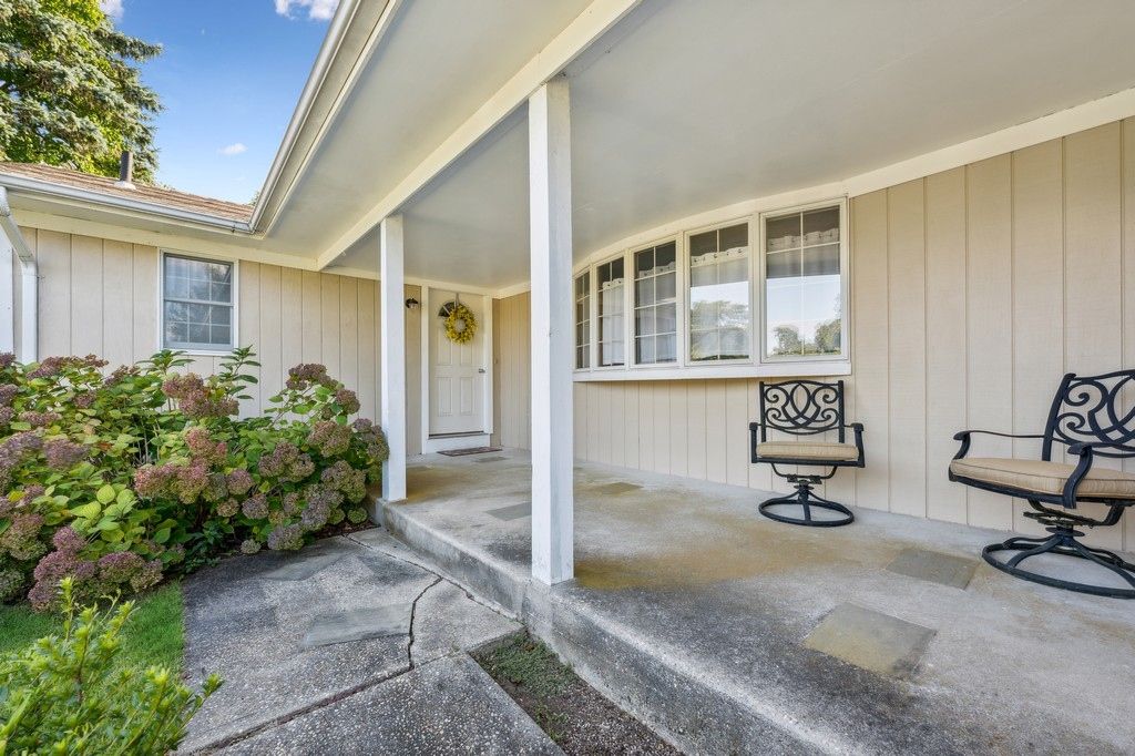  Inviting front porch